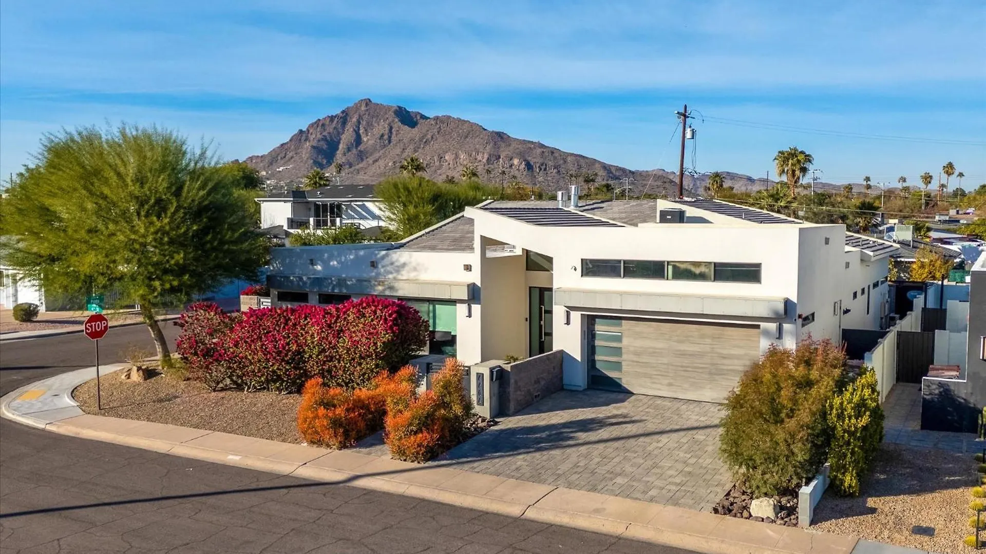 Desert Luxe Entertainers Delight!Walk To Oldtown Scottsdale