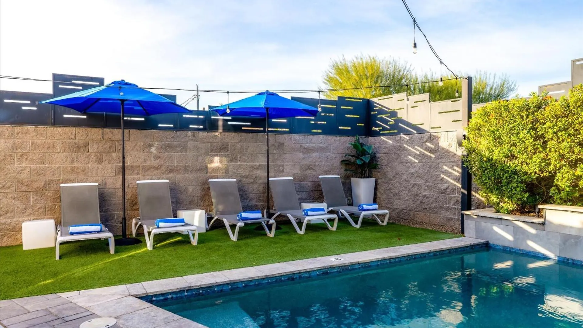 Desert Luxe Entertainers Delight!Walk To Oldtown Scottsdale