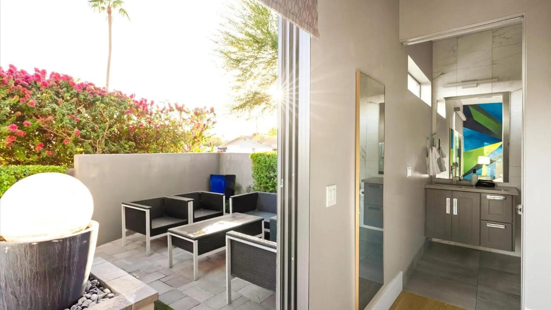 Desert Luxe Entertainers Delight!Walk To Oldtown Scottsdale